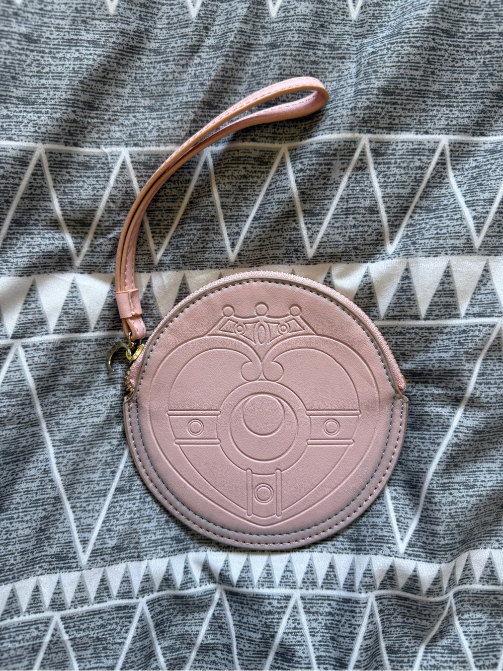 Grace Pink Round Wristlet Clutch